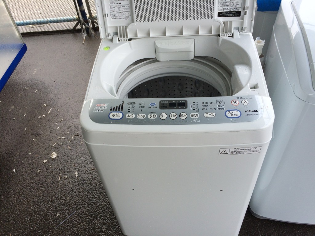 東芝　全自動洗濯機AW-60SDF