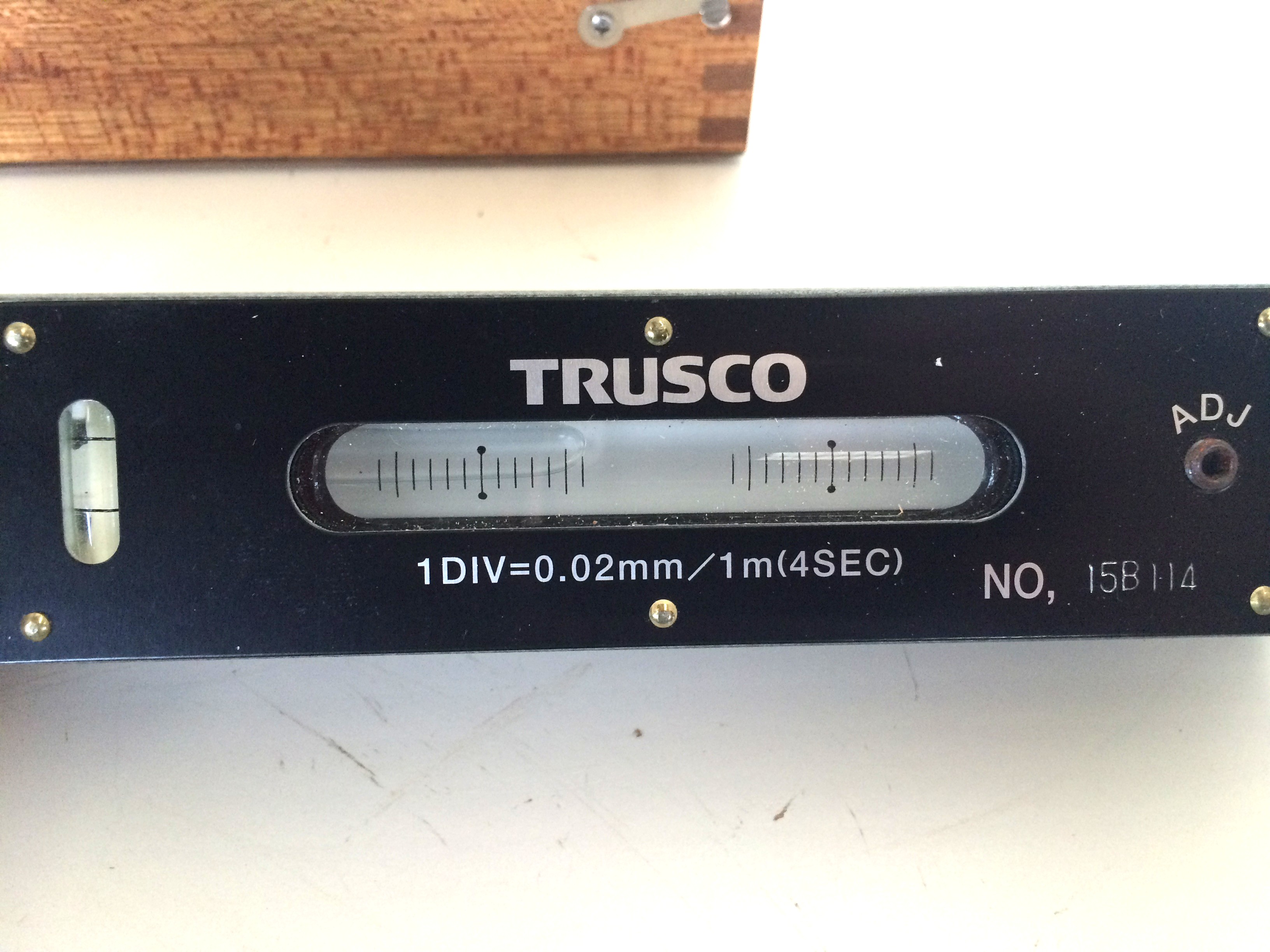 最新作売れ筋が満載 TRUSCO 平形精密水準器 B級 寸法250 感度0.02 TFL