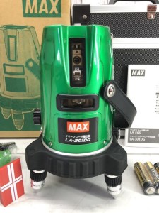 MAX グリーンレーザー墨出器 LA-301DG